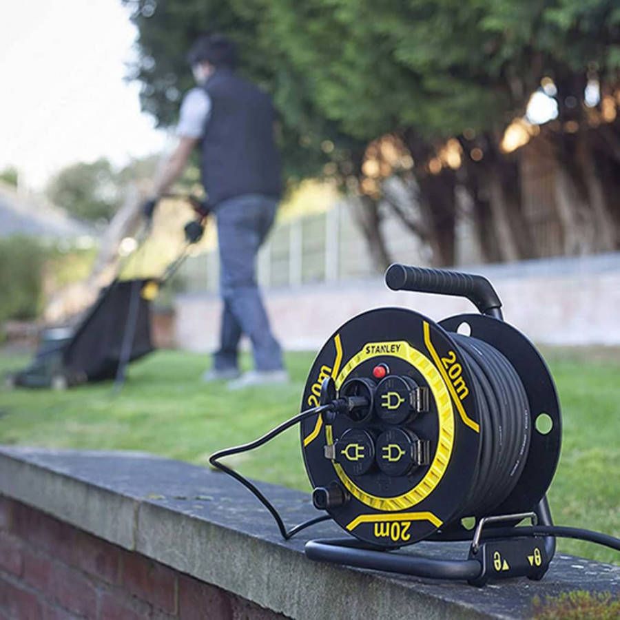 Stanley neopreen kabelhaspel 3G1, 5, 20 meter, met 4 stopcontacten